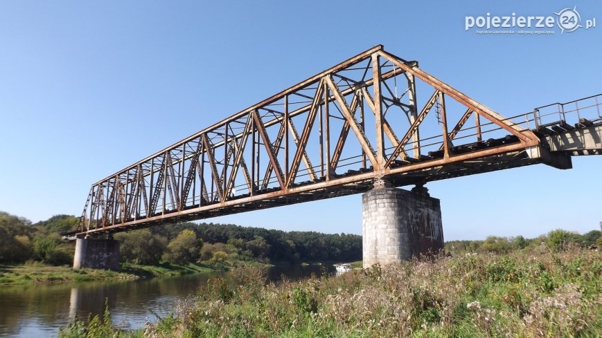 Most kolejowy w Stobnicy