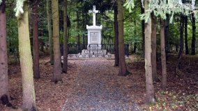 Tajemniczy pomnik przy Trakcie Leśniewskim