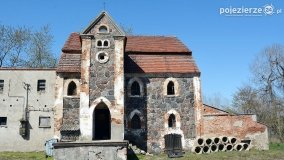 „Średniowieczny” spichlerz w Dziadkowie