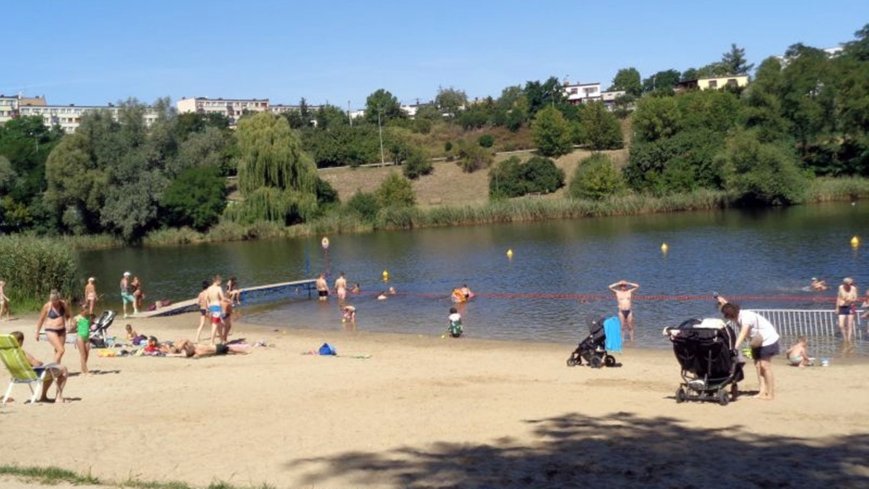 Spędzasz lato w Gnieźnie? Wskocz na plażę!