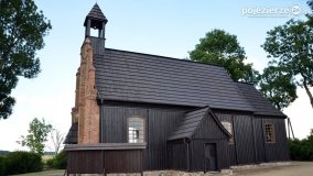 Urzekający drewniany kościółek w Brudzewie