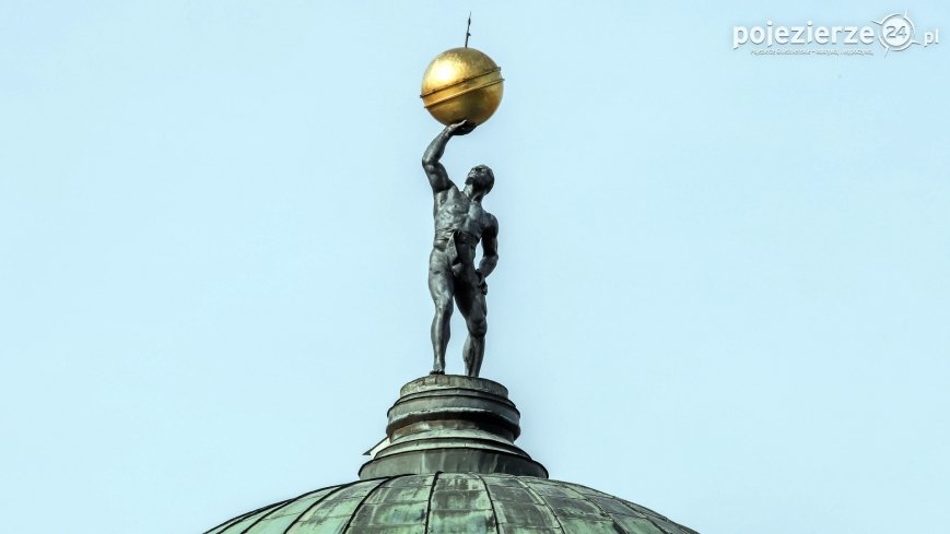 Atlas i Matka Boska – niemi mieszkańcy Pałacu Lubostroń