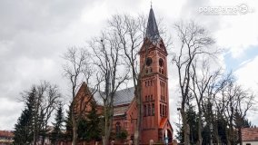 Wizytówka Barcina – kościół z czerwonej cegły