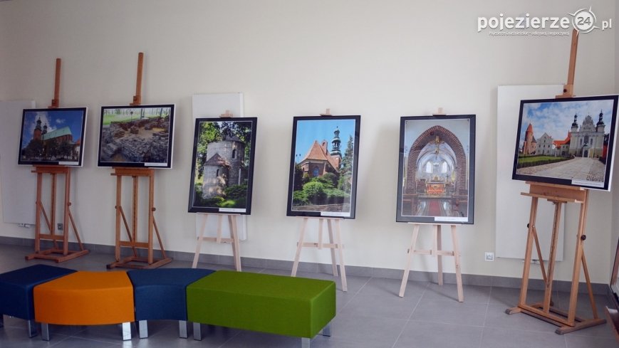 „Architektura romańska i gotycka w Europie” w obiektywie Jerzego Andrzejewskiego