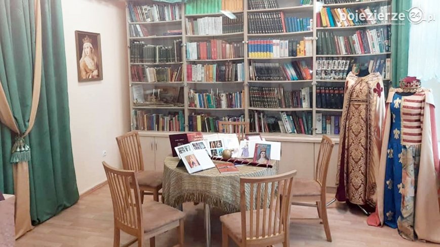 Nowe książki trafią do bibliotek powiatowych szkół w Inowrocławiu