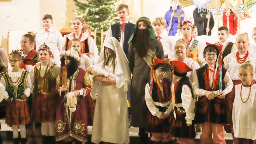 Dzieci z Budzynia oczarowały barcińskich parafian