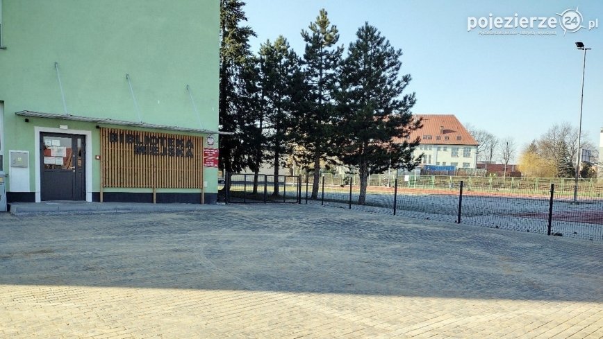 Nowoczesna biblioteka w Kłecku nabiera blasku!