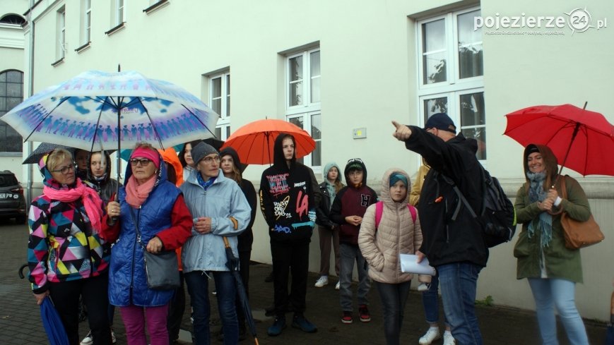 W rytmie „Deszczowej piosenki” po Janowcu Wielkopolskim