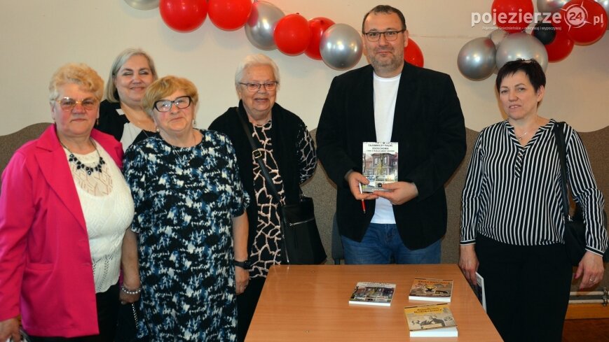 Niecodzienne spotkanie Karola Soberskiego z czytelniczkami w Strzyżewie Paczkowym