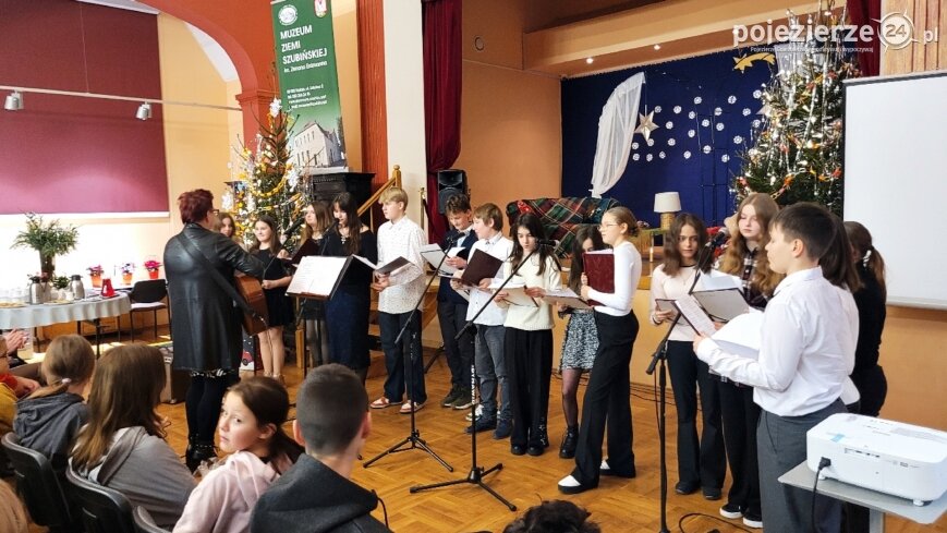 Kolędowanie z „Jedynką” w Muzeum Ziemi Szubińskiej