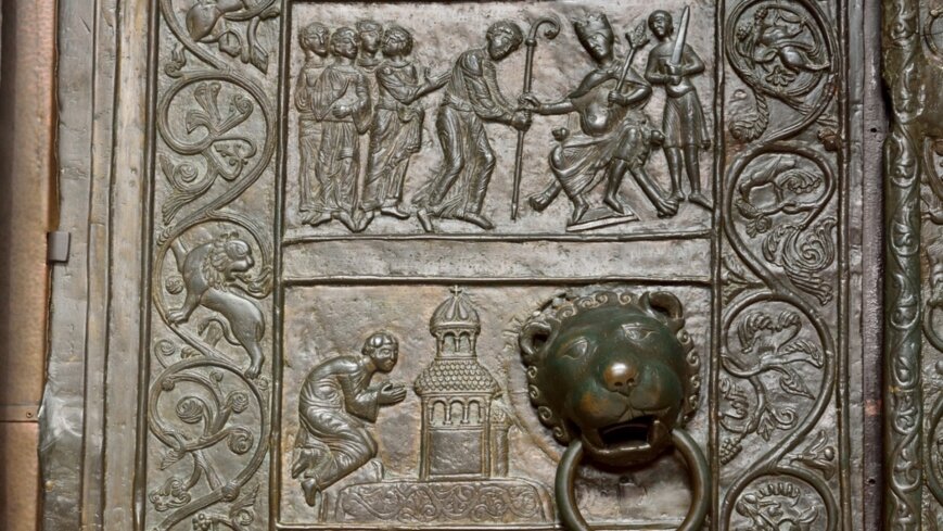 Tajemnica drzwi gnieźnieńskiej archikatedry. Kto je wykonał i jakie informacje skrywają?