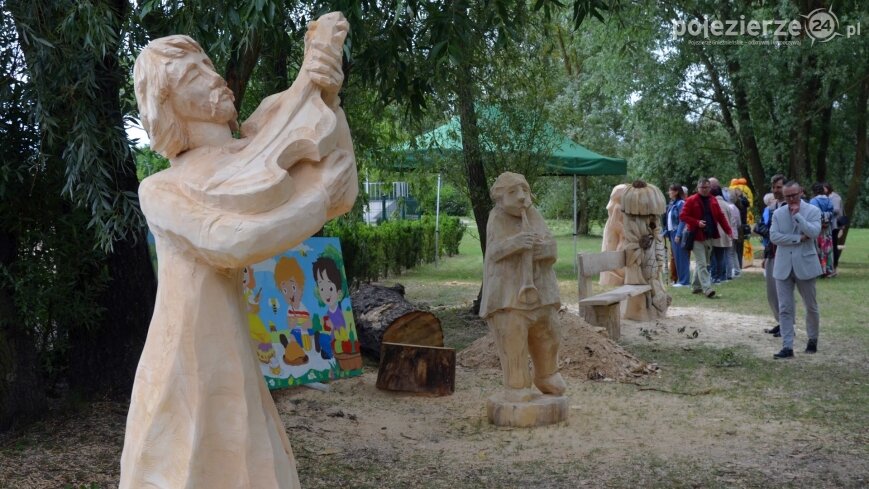 Plener artystyczny w Parku Wolności w Barcinie