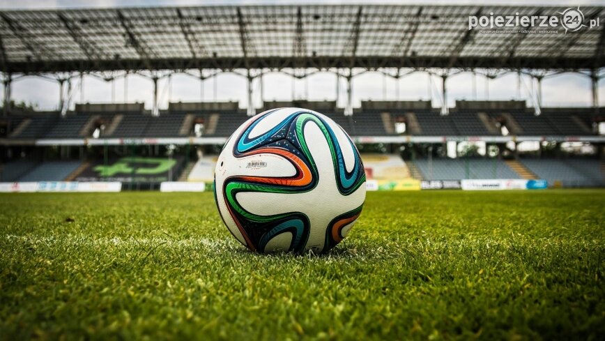 Tajemnice Piłki Nożnej: Jak najlepsi rozgrywający widzą grę