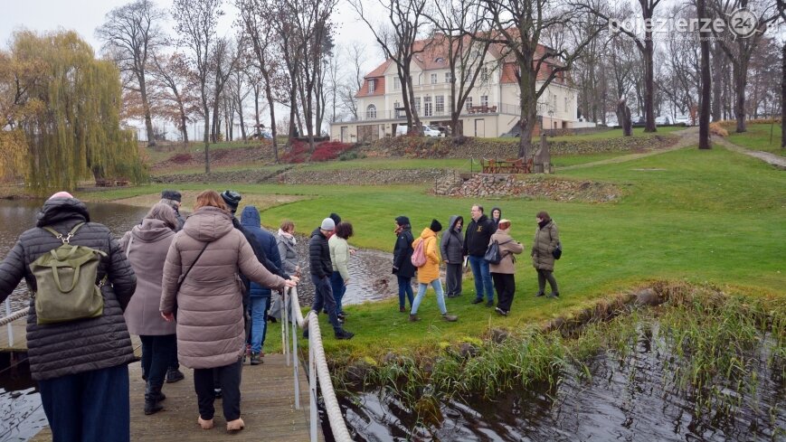 Magiczny pałac Rybieniec w jesiennym klimacie…