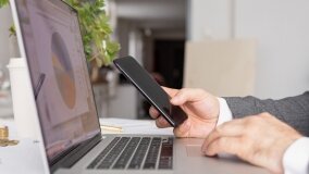 Tempo adaptacji technologii w branży usług internetowych w Polsce