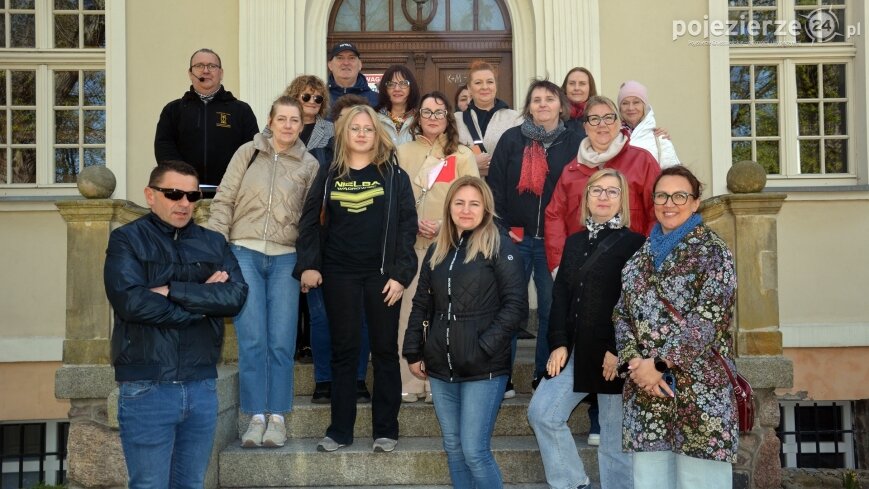 Magiczny pałac Rybieniec w wiosennej aurze…