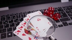 Bonusy w kasynach online bez depozytu: jak otrzymać 50 złotych za rejestrację i jakie warunki warto sprawdzić