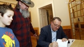 „Raport Habera” – fantastyczna premiera książki w zjawiskowym pałacu! - zdjęcie 79