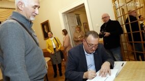 „Raport Habera” – fantastyczna premiera książki w zjawiskowym pałacu! - zdjęcie 78