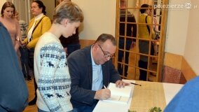 „Raport Habera” – fantastyczna premiera książki w zjawiskowym pałacu! - zdjęcie 73