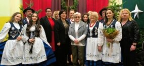 Kolędowanie z zespołem „Modraki” z Kaszub w Pałacu w Zdziechowie - zdjęcie 14