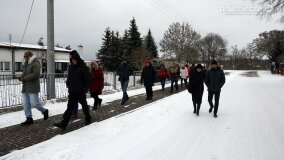 Poznali tajemnice Głębokiego... Niezwykła wędrówka w zimowej aurze - zdjęcie 27