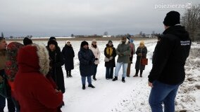 Poznali tajemnice Głębokiego... Niezwykła wędrówka w zimowej aurze - zdjęcie 23