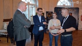 Wyjątkowe spotkanie miłośników historii w pałacu w Czerniejewie! - zdjęcie 19