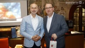 Fantastyczny wieczór! Benefis okazji 30 lat pracy i 50 urodzin! - zdjęcie 100