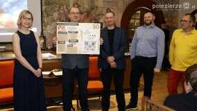 Fantastyczny wieczór! Benefis okazji 30 lat pracy i 50 urodzin! - zdjęcie 79