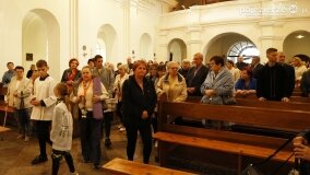 Rzesze wiernych na odpuście w Sanktuarium Maryjnym w Dąbrówce Kościelnej - zdjęcie 32