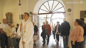 Rzesze wiernych na odpuście w Sanktuarium Maryjnym w Dąbrówce Kościelnej - zdjęcie 29