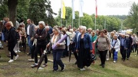 Rzesze wiernych na odpuście w Sanktuarium Maryjnym w Dąbrówce Kościelnej - zdjęcie 23