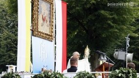 Rzesze wiernych na odpuście w Sanktuarium Maryjnym w Dąbrówce Kościelnej - zdjęcie 15