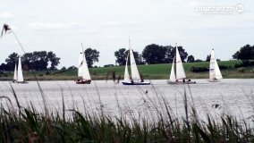 Pod żaglami na Jeziorze Kłeckim - zdjęcie 32