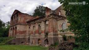 Romantyczna ruiny w Dąbrówce Ludomskiej - zdjęcie 21