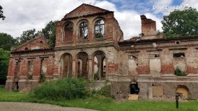 Romantyczna ruiny w Dąbrówce Ludomskiej - zdjęcie 20