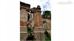 Romantyczna ruiny w Dąbrówce Ludomskiej - zdjęcie 9