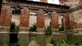 Romantyczna ruiny w Dąbrówce Ludomskiej - zdjęcie 5