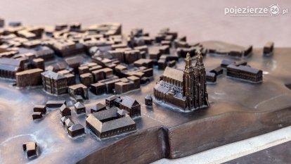 Gniezno – chodzą ulicami turyści...