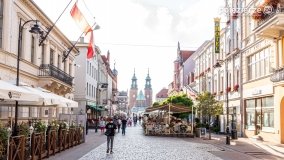 Gniezno – chodzą ulicami turyści... - zdjęcie 21