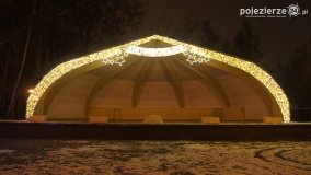 Inowrocław nocą, rozświetlony iluminacją świąteczną - zdjęcie 24