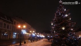 Inowrocław nocą, rozświetlony iluminacją świąteczną - zdjęcie 21