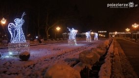 Inowrocław nocą, rozświetlony iluminacją świąteczną - zdjęcie 20