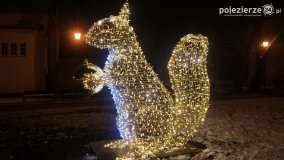 Inowrocław nocą, rozświetlony iluminacją świąteczną - zdjęcie 16