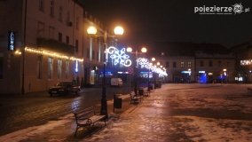 Inowrocław nocą, rozświetlony iluminacją świąteczną - zdjęcie 7