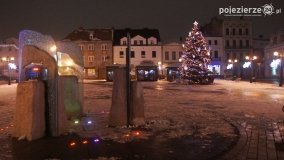 Inowrocław nocą, rozświetlony iluminacją świąteczną - zdjęcie 2