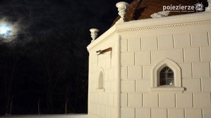 Kaplica rodziny Lange nocą