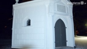 Kaplica rodziny Lange nocą - zdjęcie 12