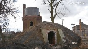 Wieża ciśnień w Janowcu Wlkp. przed rewitalizacją - zdjęcie 19